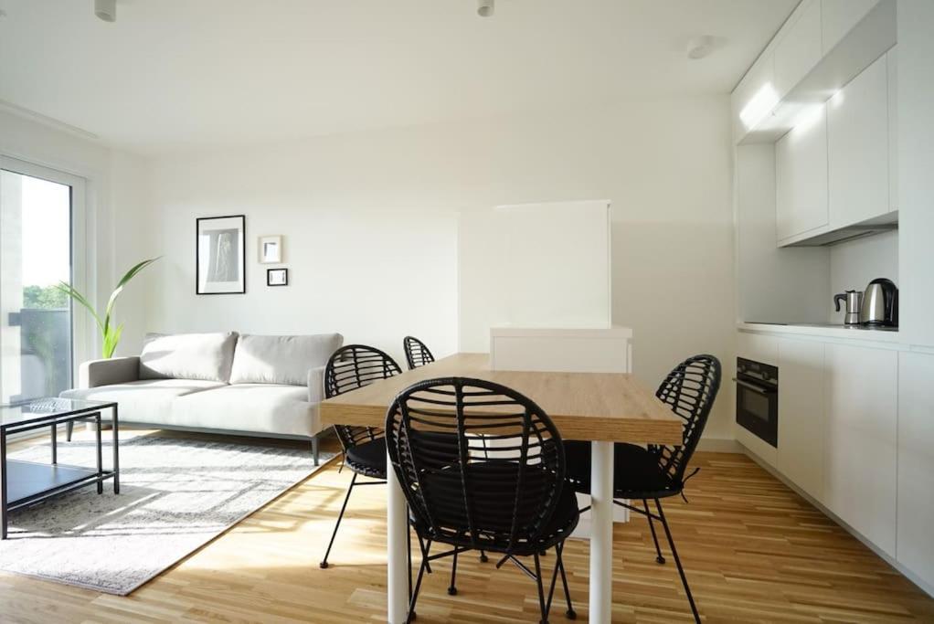 Apartment With Terrace Near Metro Station And Spa Wien Eksteriør billede